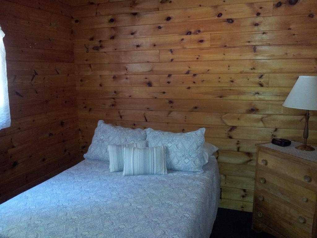 Red Lodge Resort Little Current Room photo