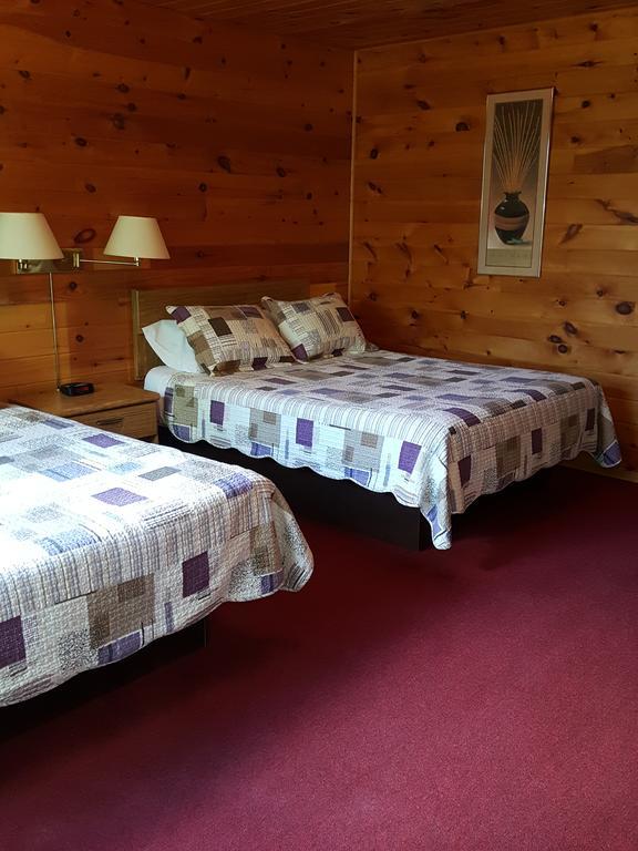 Red Lodge Resort Little Current Room photo